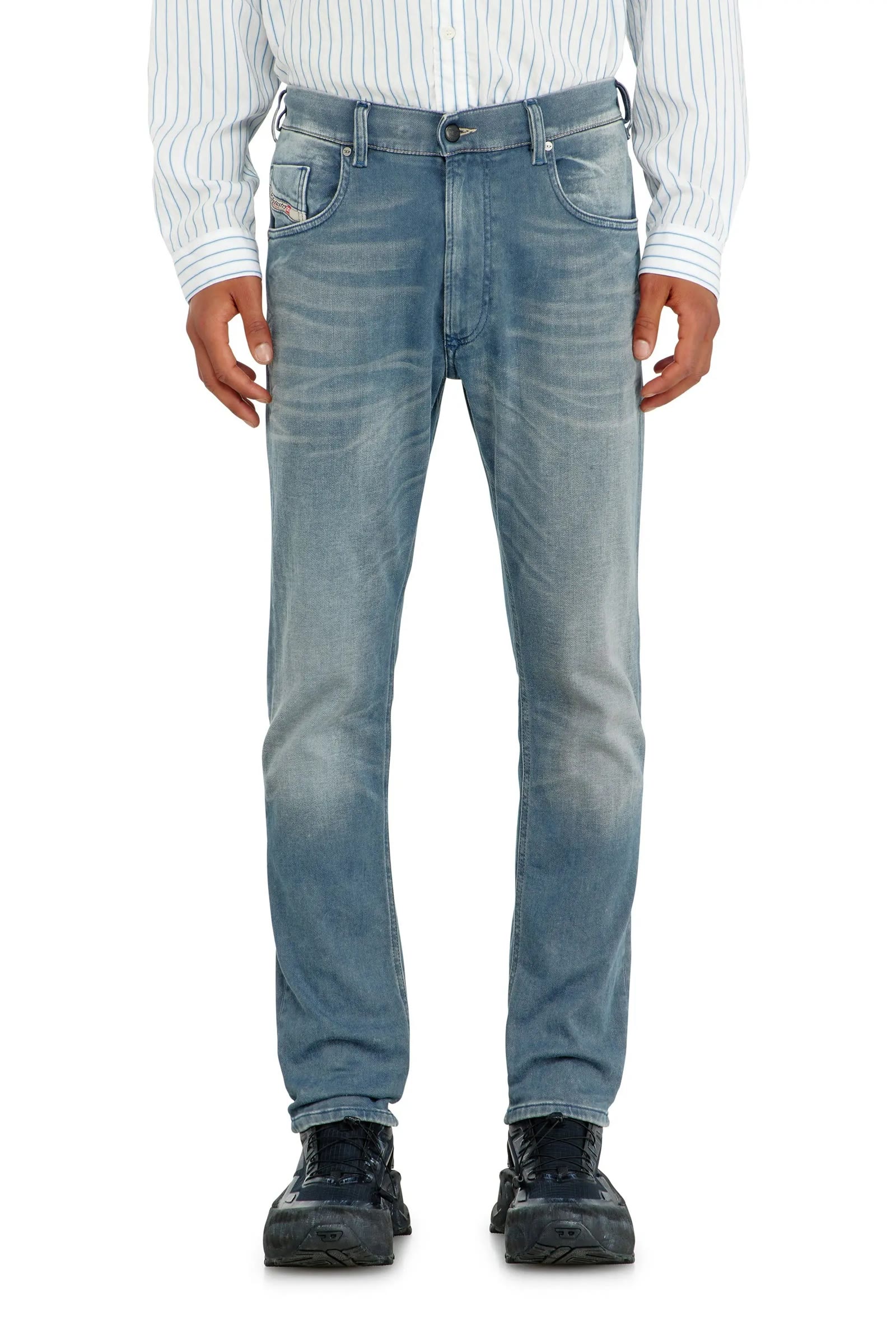 Slim jeans with a washed finish