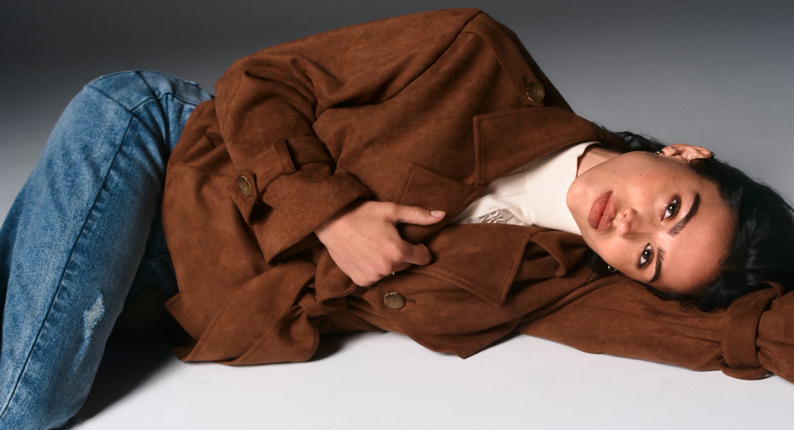 Suede-look shacket with horn-tone buttons