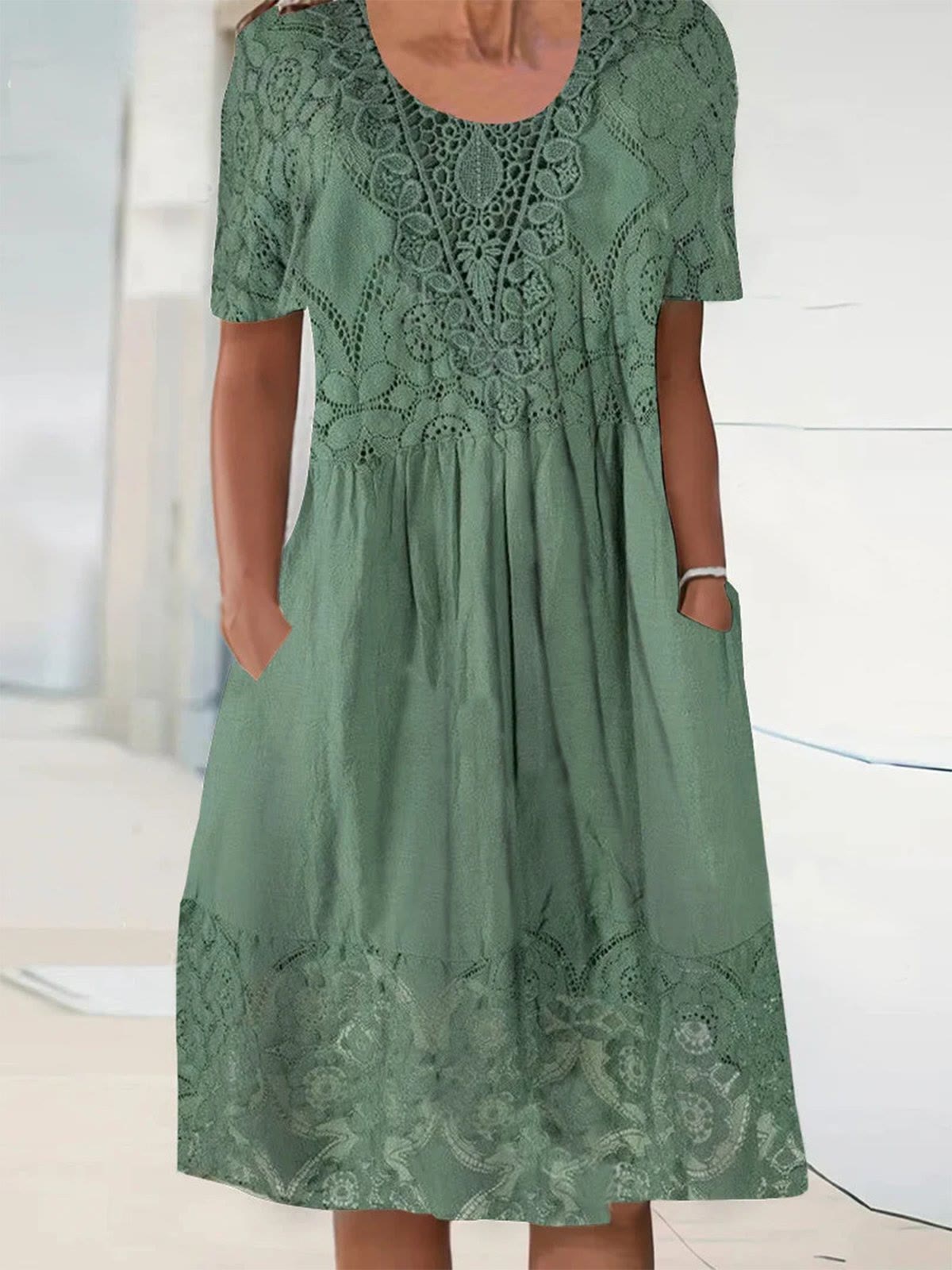 Lace-trim dresses with pockets