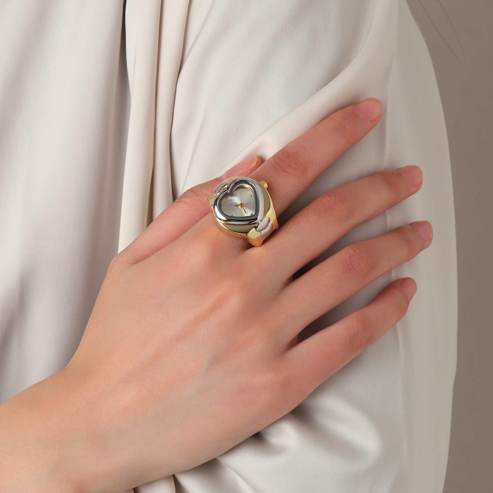 Watch rings that tell the time
