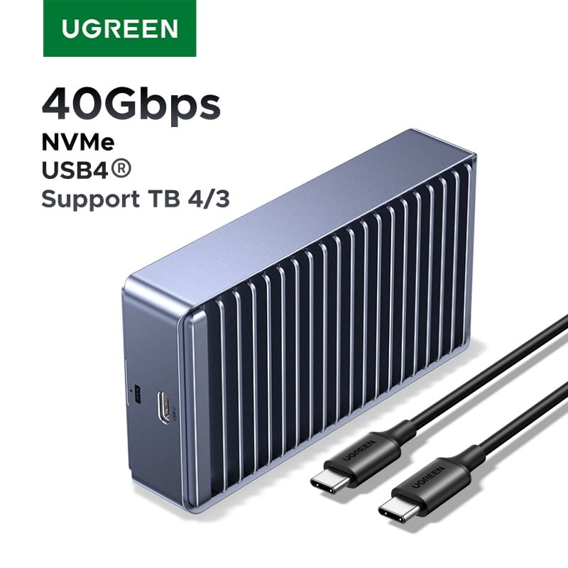 连着 USB-C 线的铝合金外壳