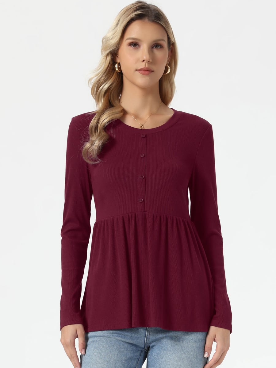 Front view in wine red with jeans