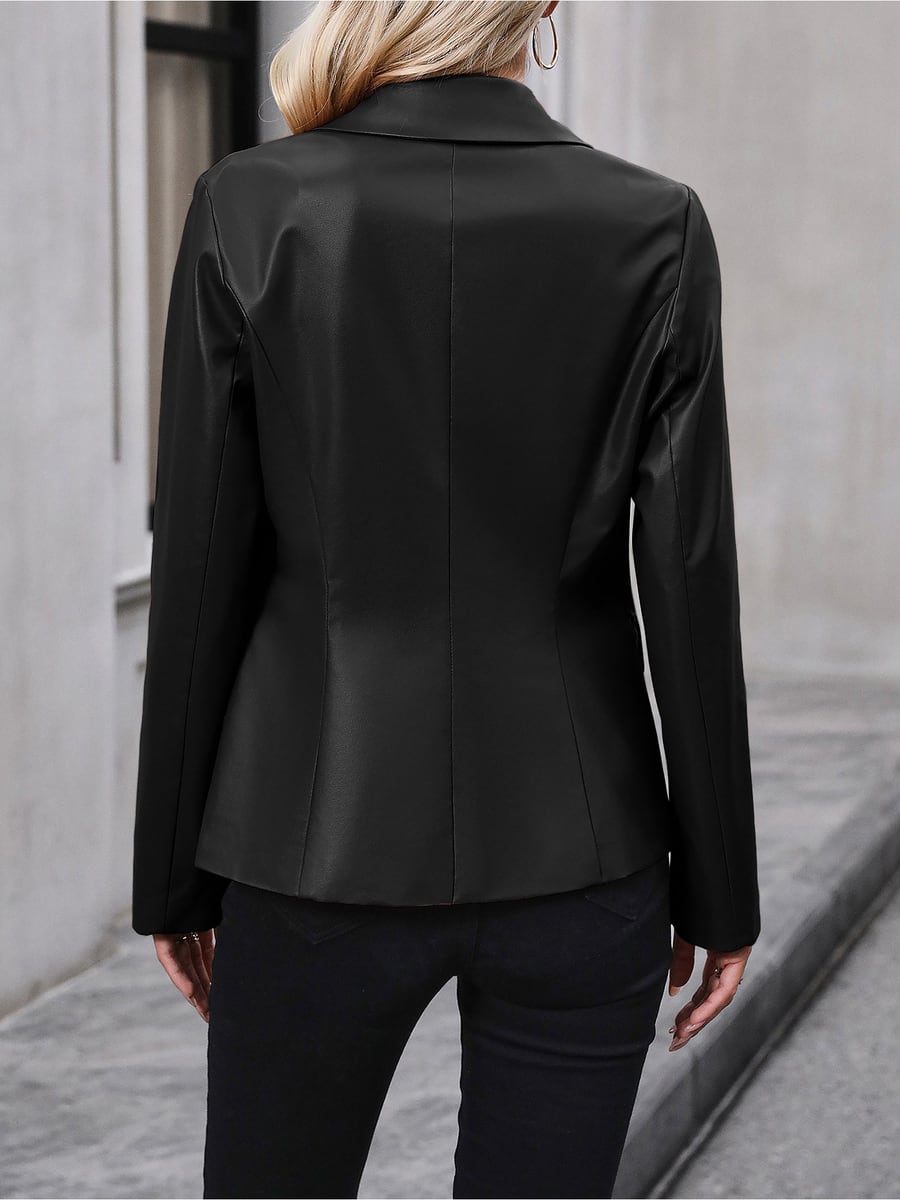 Back view in black