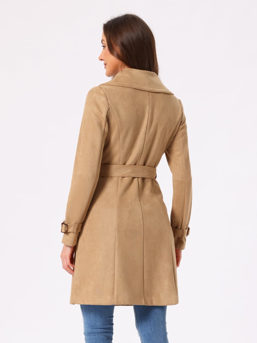 Back view with the belt tied behind