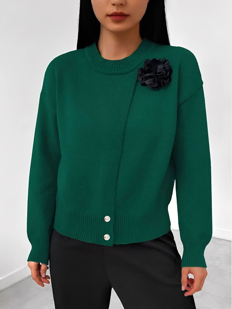 Front view in green showing the flower