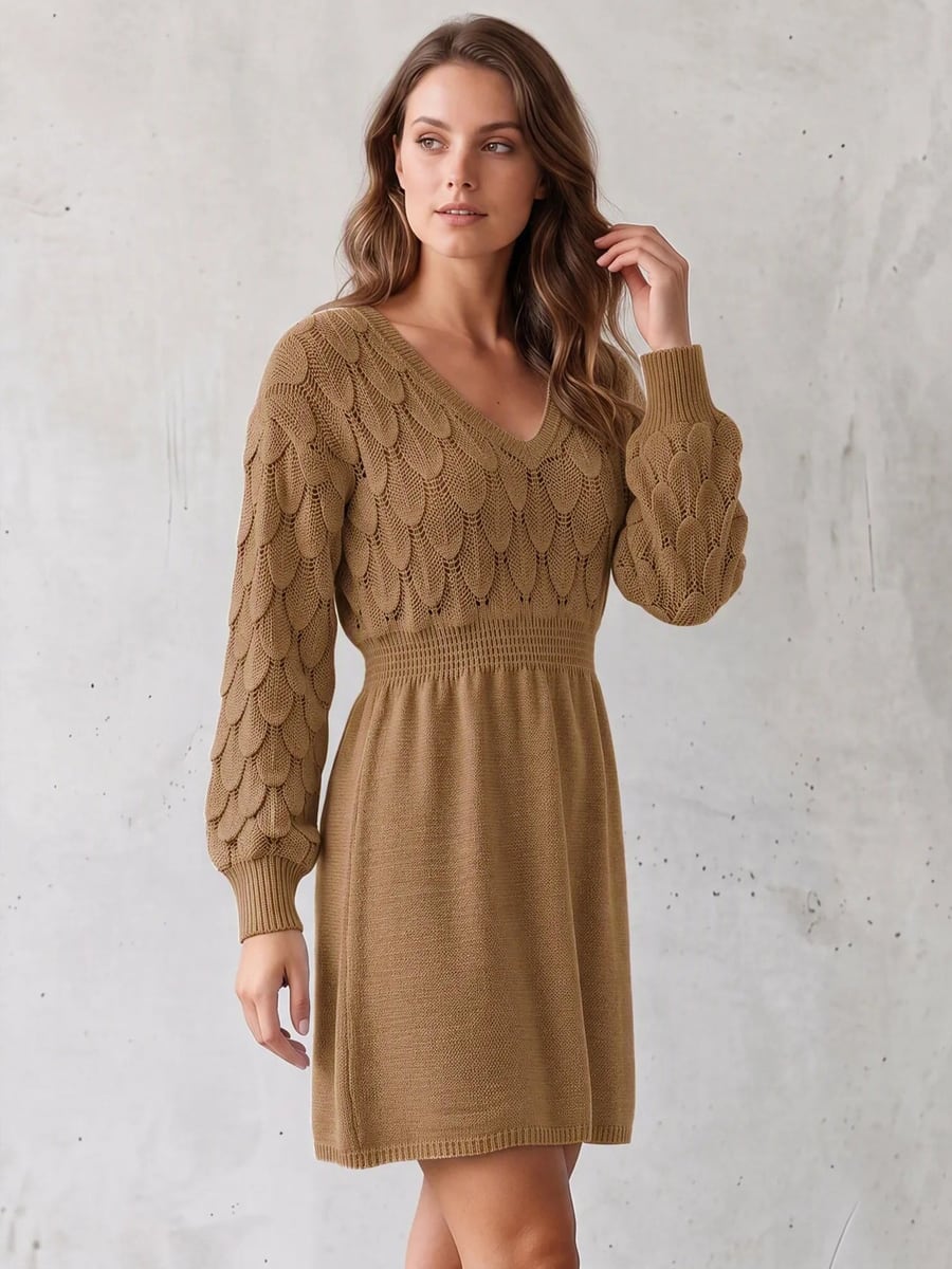 Upper body showing the openwork and ribbed waist