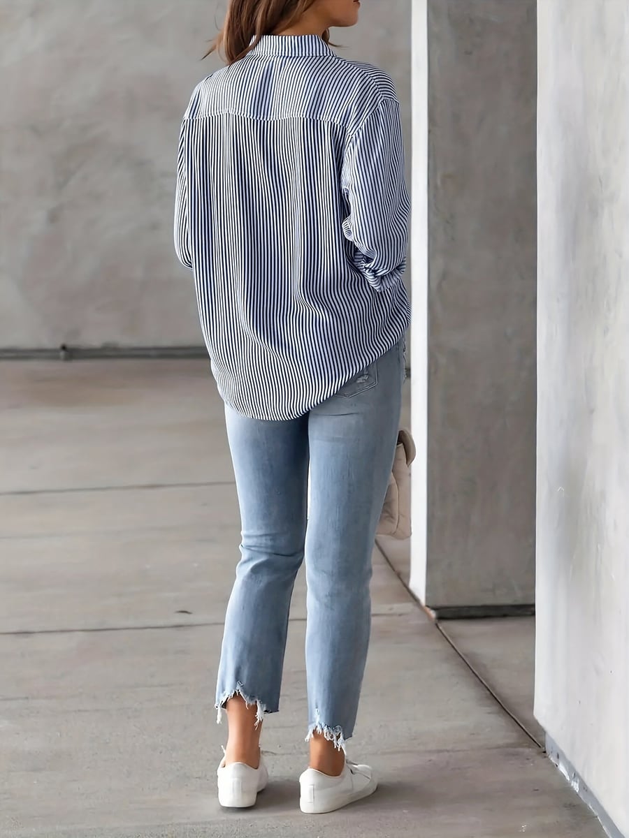 Back view in blue