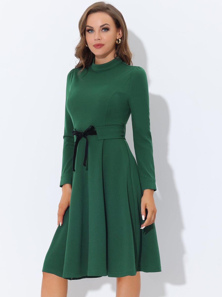 De frente, en verde