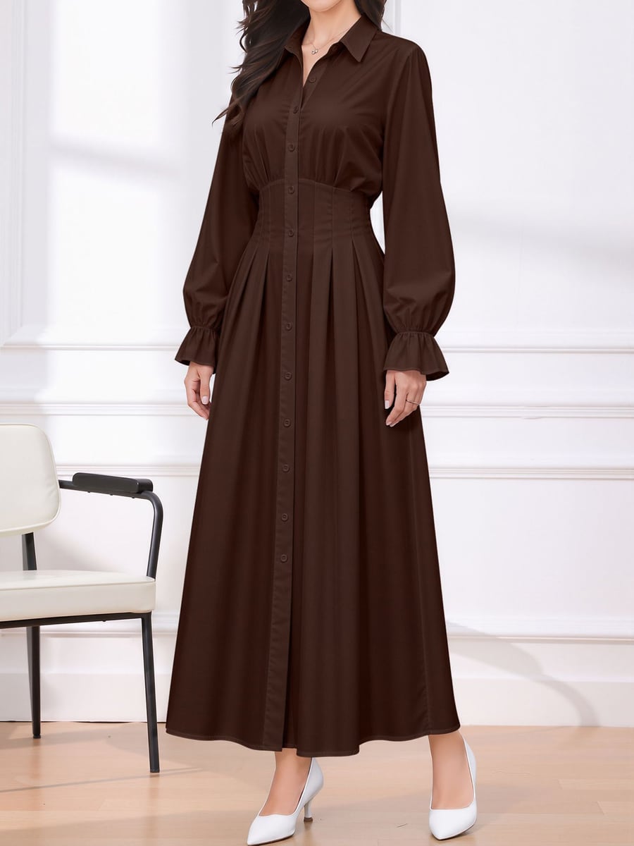 Side view of the skirt pleats