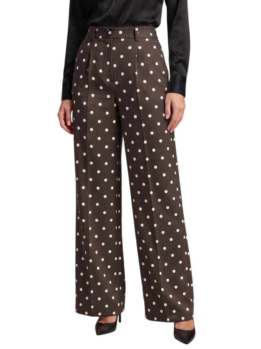 Front view from the waist down