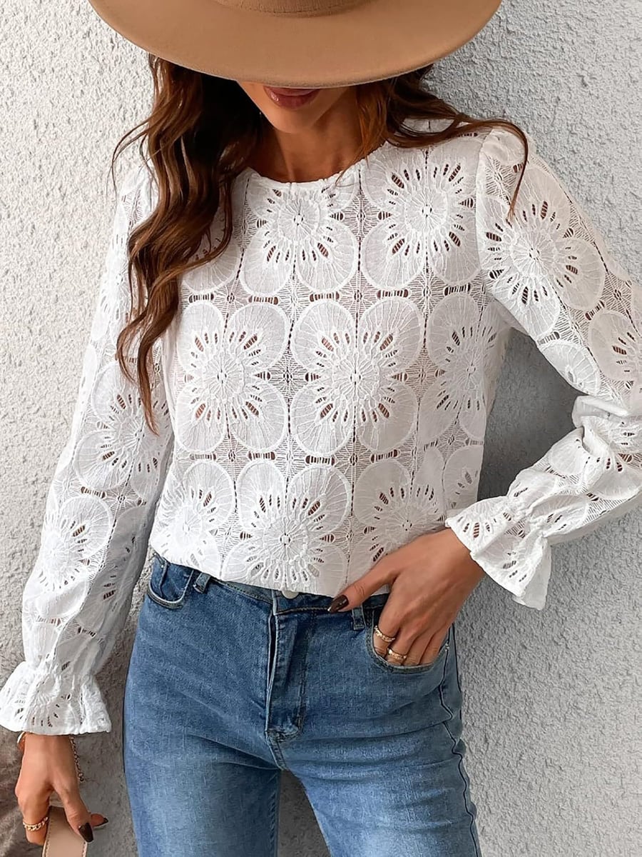 Front view in white