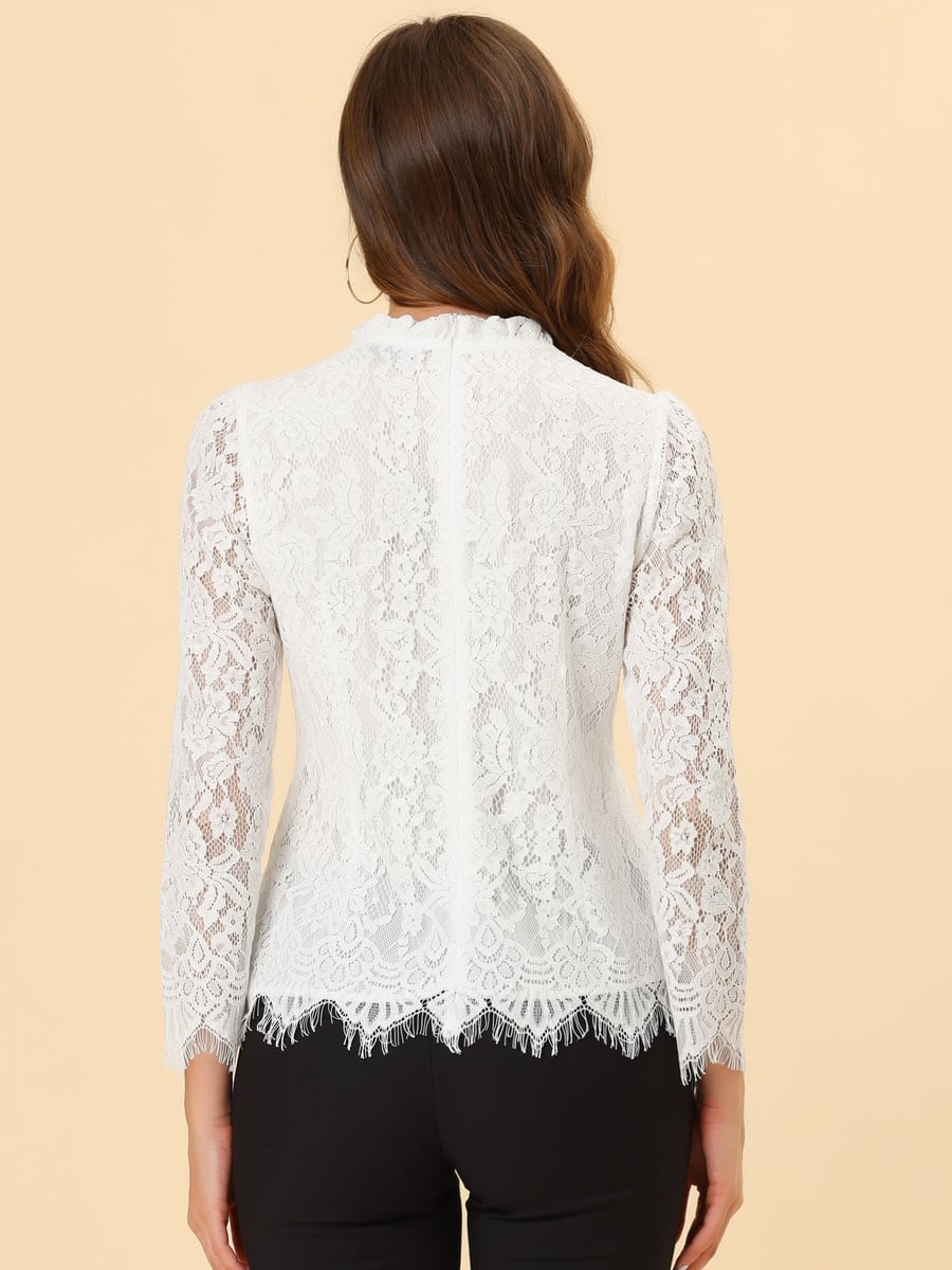 Back view with the keyhole and zip