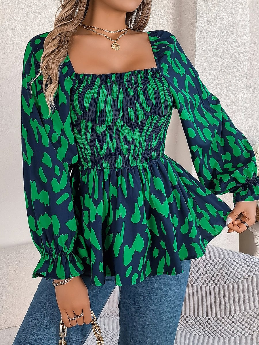 Front view in green leopard