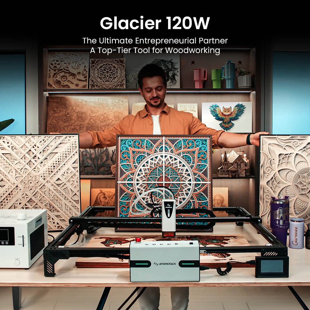Un artesano con la Glacier entre piezas grandes