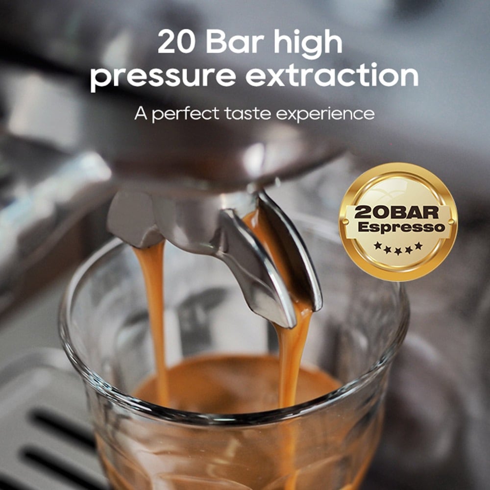 Espresso pouring at 20 bar