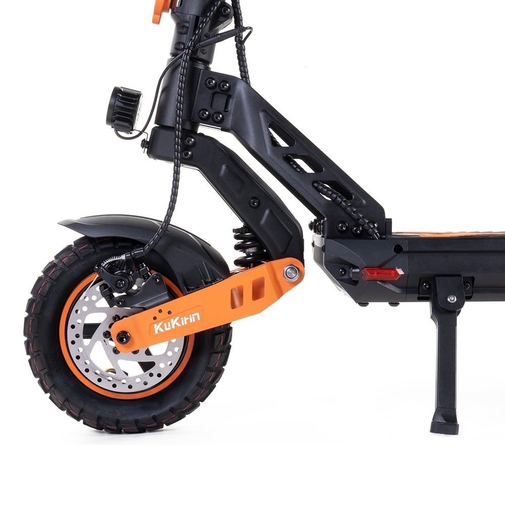 Front suspension and off-road tyre