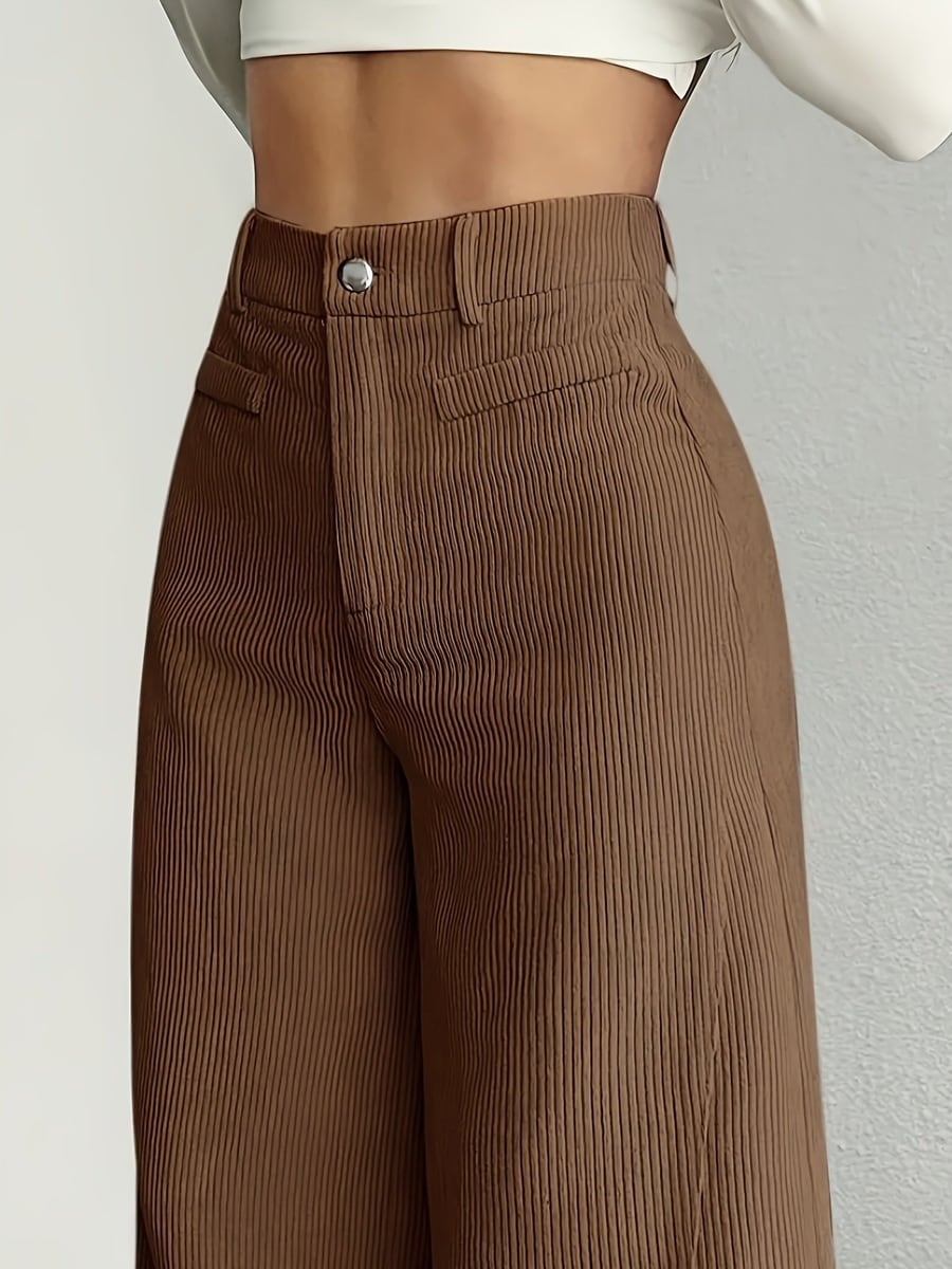 Waist detail in brown