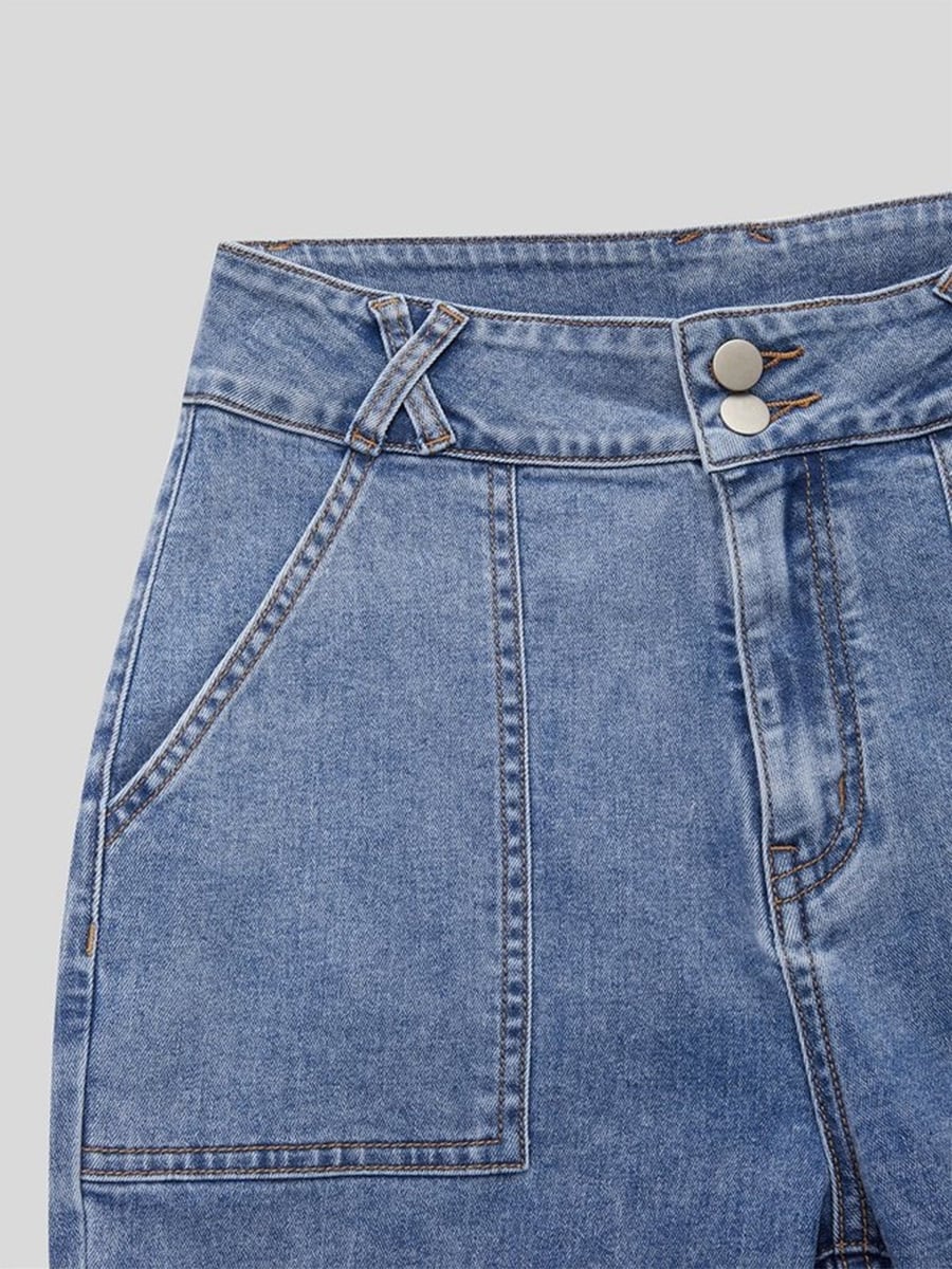 Close-up of the two-button waist and pocket