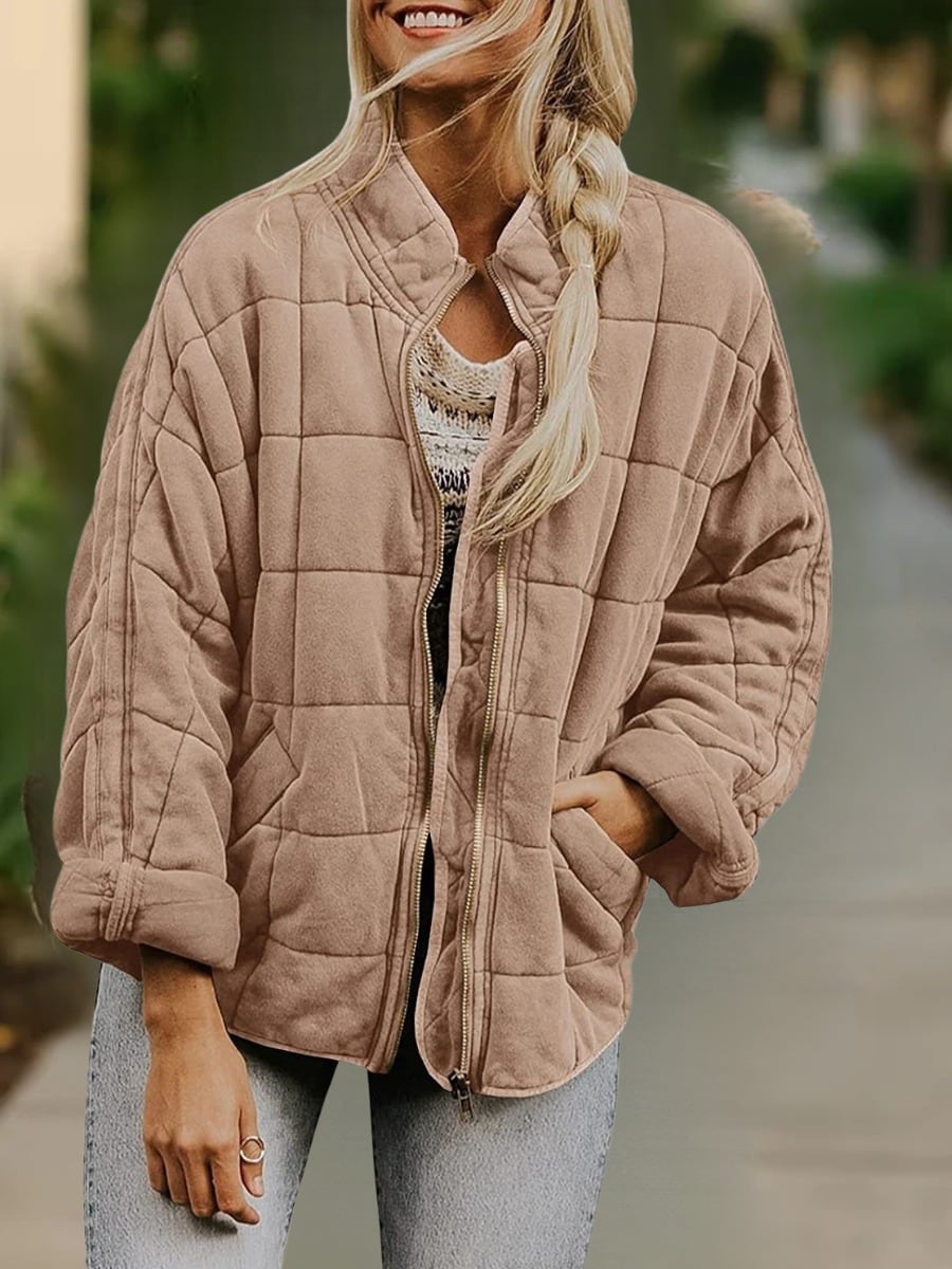 Light khaki, hand in the pocket
