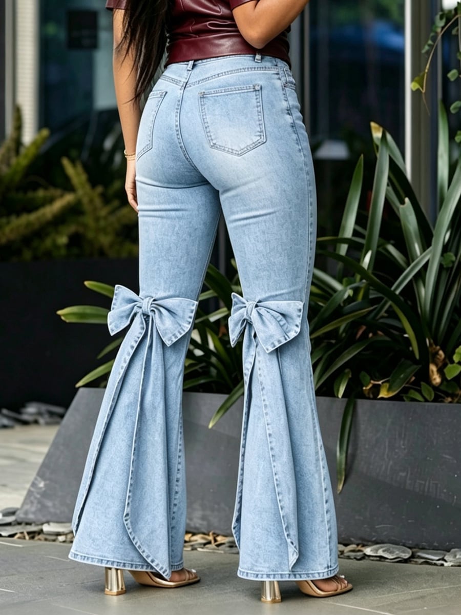 Back view showing the bows